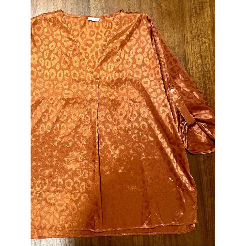 JODIFL Metallic Copper Brown Leopard Print Satin Top - Medium/Large - Picture 5 of 5